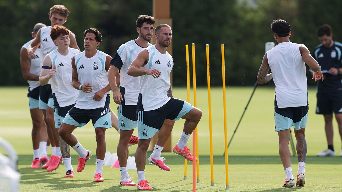 Último entrenamiento de la Selección argentina antes de enfrentar a Cabo Verde en el Mundial 2026. (Foto: Reuters)