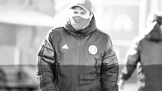 Coudet fue ratificado como DT de Inter pese a su cuarta derrota en el año ante Gremio por el clásico de Porto Alegre