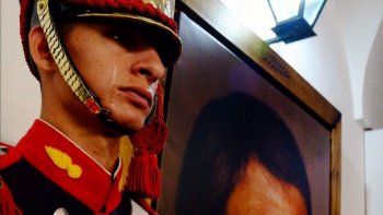 Quién es el granadero que lloró de emoción al ver un cuadro del General San Martín