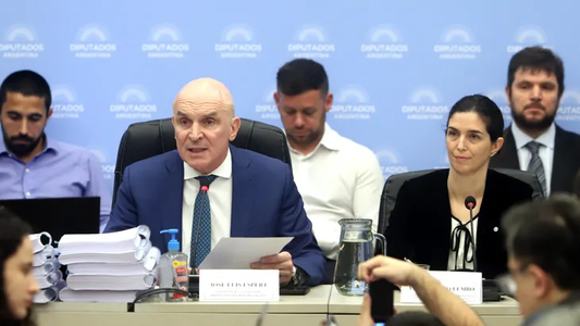 En medio de la discusión por las auditorías, el Gobierno insiste en sacarle fondos a obras públicas para financiar las universidades