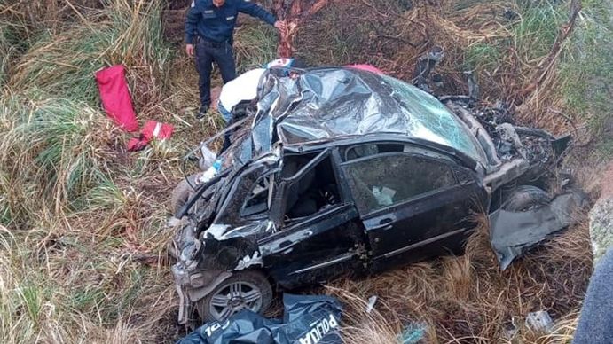 Tragedia en las Altas Cumbres: dos adolescentes murieron al desbarrancar un auto
