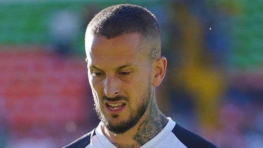 Máxima preocupación: Darío Benedetto tuvo que ser internado en Paraguay