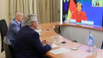 Fernández pidió a Merkel apoyo a las negociaciones con el FMI y prometió avanzar con acuerdo Mercosur-UE