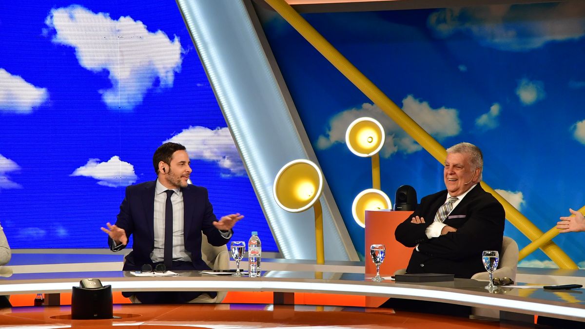 INTRUSOS 25  A (166)