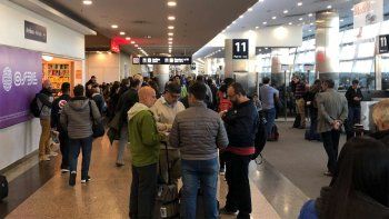 Aeroparque: una medida de fuerza sorpresiva provocó demoras en al menos 30 vuelos