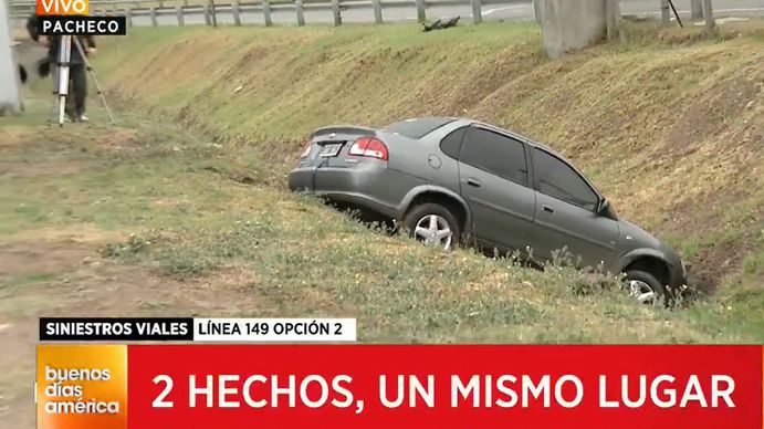 Video | Fueron a cubrir un accidente mortal y en el mismo lugar encontraron a dos jóvenes borrachos con su auto en una zanja