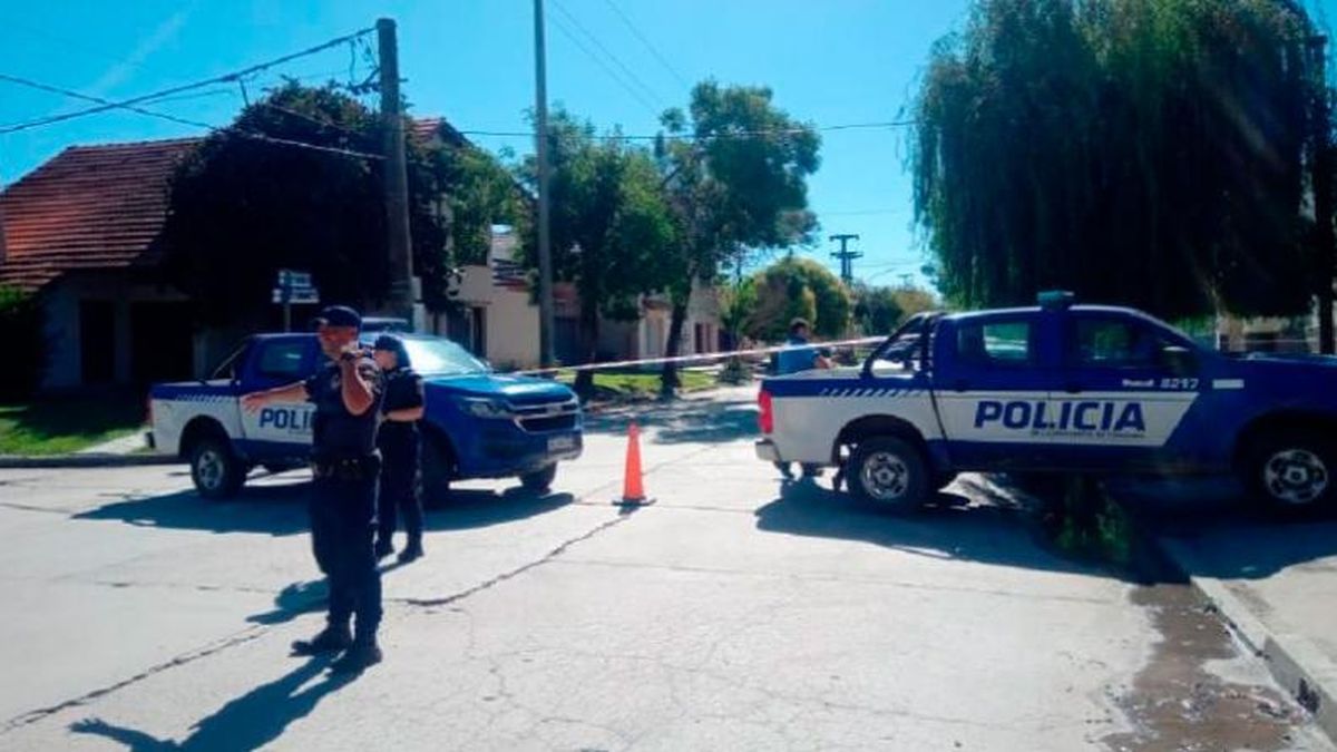 Estaban por detenerlo en una obra en construcción y se autolesionó. Foto: gentileza FM Identidad Las Varillas