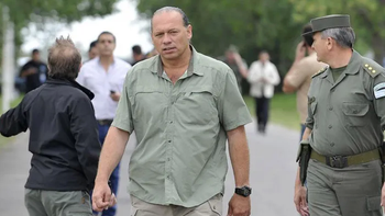 Denunciaron a Sergio Berni por presunto enriquecimiento ilícito, lavado y evasión