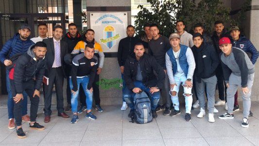 La AFA aprobó una medida que deja sin trabajo a más de 50 futbolistas de la Primera D