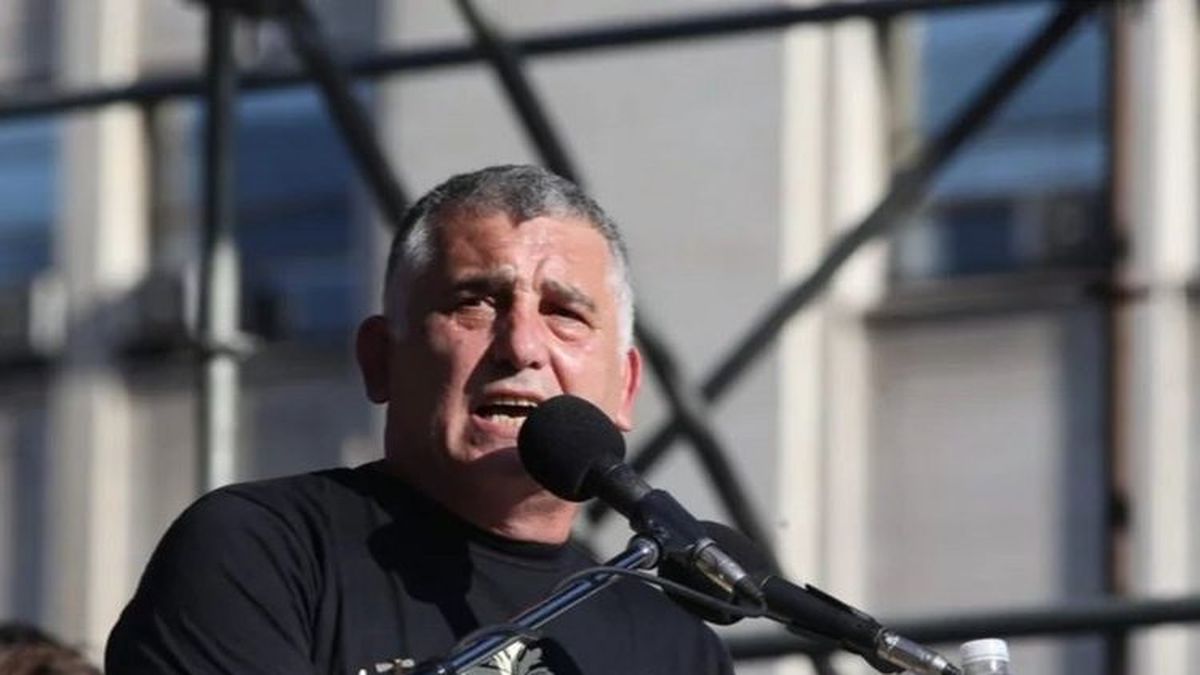 Paco Manrique presentó la renuncia a la CGT y cuestionó su diálogo con el Gobierno.