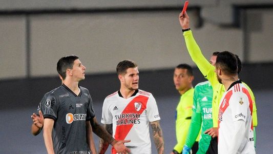 Atlético Mineiro le pidió a la Conmebol que anule la roja a Nacho Fernández