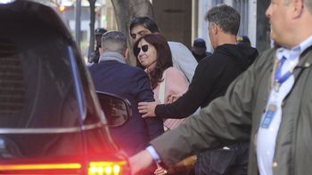 El Gobierno relevó a parte de la custodia de Cristina Kirchner y reforzó su seguridad, tras el atentado sufrido (Foto: Télam). El Gobierno relevó a parte de la custodia de Cristina Kirchner y reforzó su seguridad, tras el atentado sufrido (Foto: Télam).