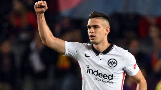 El descomunal gol de Borré al Barcelona en el Camp Nou, con dedicatoria incluida a Freddy Rincón