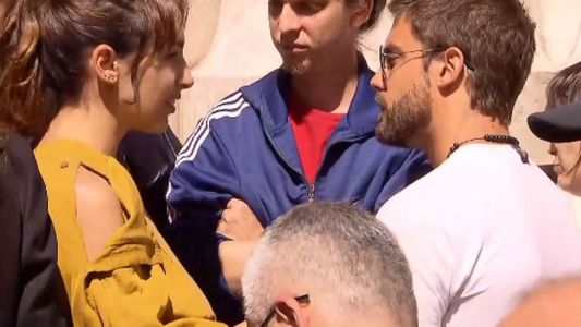 El emotivo reencuentro de Thelma Fardin y Juan Manuel Guilera