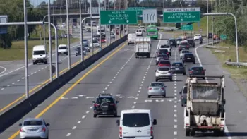 Horror: encontraron el cuerpo de un hombre flotando en una laguna al costado de la autopista Horror: encontraron el cuerpo de un hombre flotando en una laguna al costado de la autopista