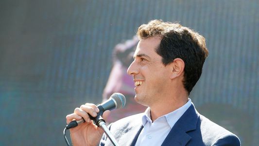 El pedido de Wado de Pedro sobre YPF en medio de la interna oficialista