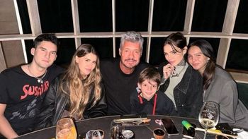 las fotos del festejo de marcelo tinelli por sus 63 anos rodeado de sus cinco hijos