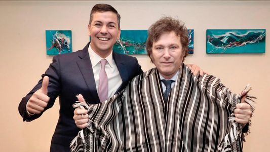 Javier Milei se reunió con el presidente de Paraguay, Santiago Peña