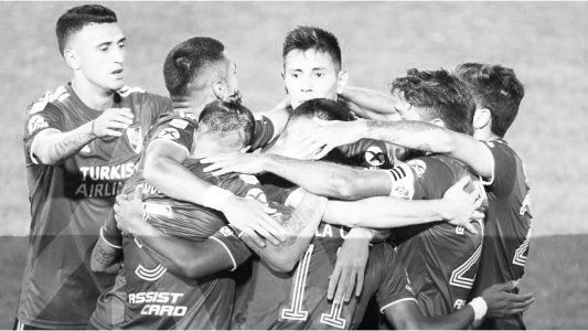 River hará el brindis navideño con la sensación de que puede levantar las dos copas en enero