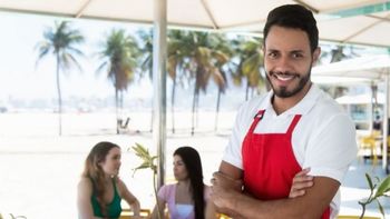 Empleo en verano: más servicios, menos industria
