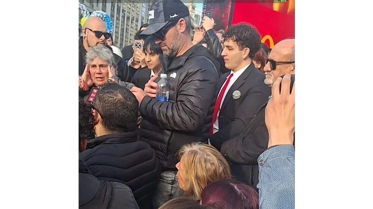 La familia de Gaspi presente en el Obelisco.