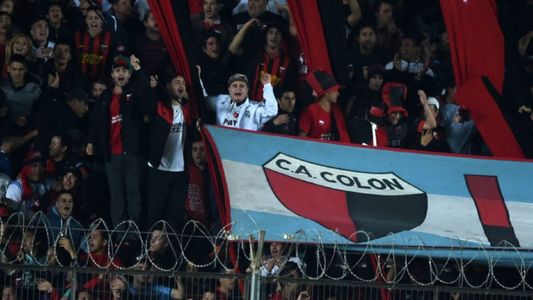 Colón: detuvieron al vicepresidente y a otro dirigente tras el apriete de la barra al plantel