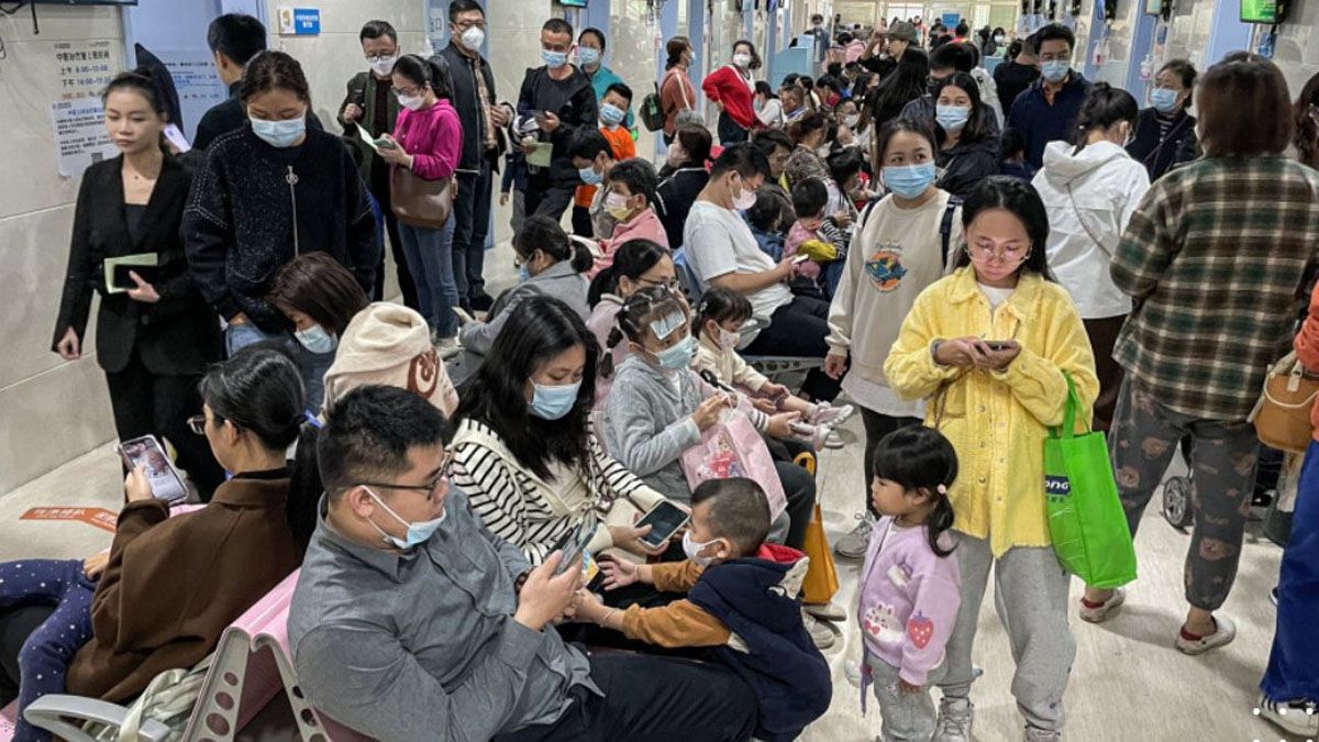 Alerta sanitaria en China por un virus que provoca neumonía y ha colapsado variso servicios de guardia. (Foto: Gentileza Antena 3)