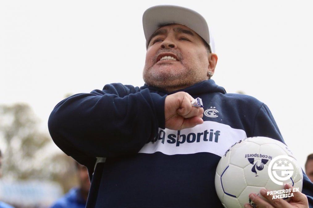 Diego Maradona le mandó un mensaje a los hinchas de Gimnasia tras su presentación como DT del Lobo