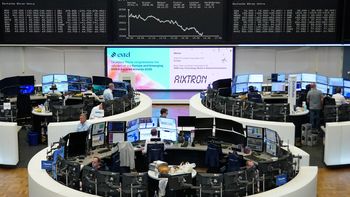 El riesgo país vuelve a subir y llega a 521 puntos mientras caen acciones y bonos argentinos
