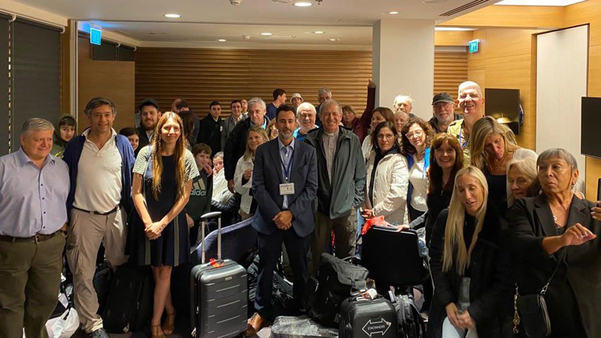 El Gobierno nacional usa un avión Hércules de la Fuerza Aérea para repatriar a los argentinos que pidieron ser evacuados de Israel. (Foto: Gobierno nacional)