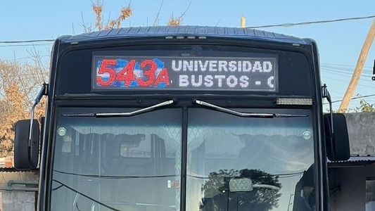 Colectivero atacado en Esteban Echeverría: lo balearon durante un robo y suspendieron el servicio
