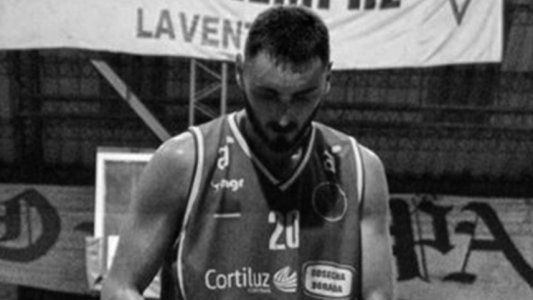 Impactante: un basquetbolista uruguayo murió durante un partido amistoso en Montevideo