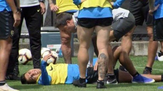 Susto en Boca por la salida del entrenamiento de Bebelo Reynoso