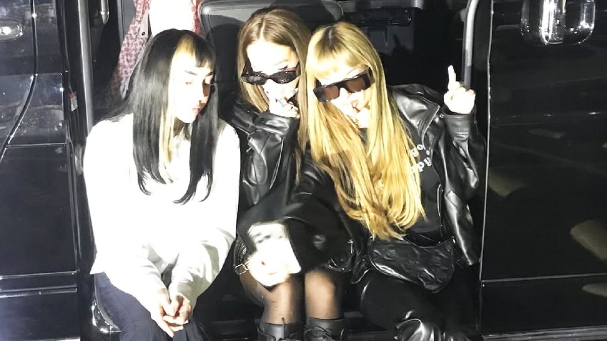 Las fotos de La Joaqui, Ángela Torres y Nicki Nicole divertidas en el show de Rosalía