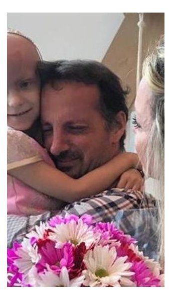 El emocionante festejo de una nena que se curó de cáncer