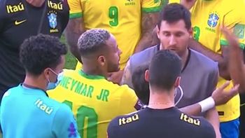 Messi, con la bronca por no jugar el clásico. Messi, con la bronca por no jugar el clásico.