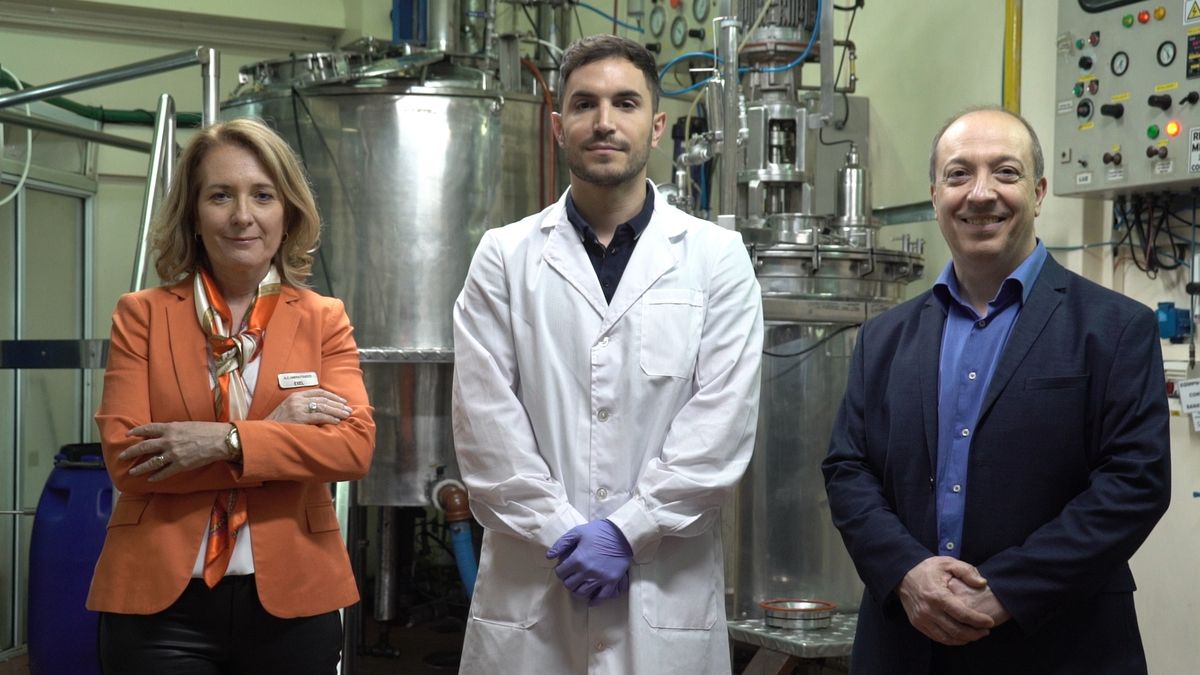 Héctor Lo Riggio y su familia, trabajan en la empresa para fortalecer la industria nacional.