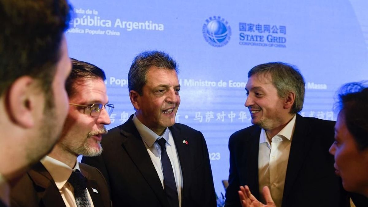 Sergio Massa y Máximo Kirchner, durante la gira por China.