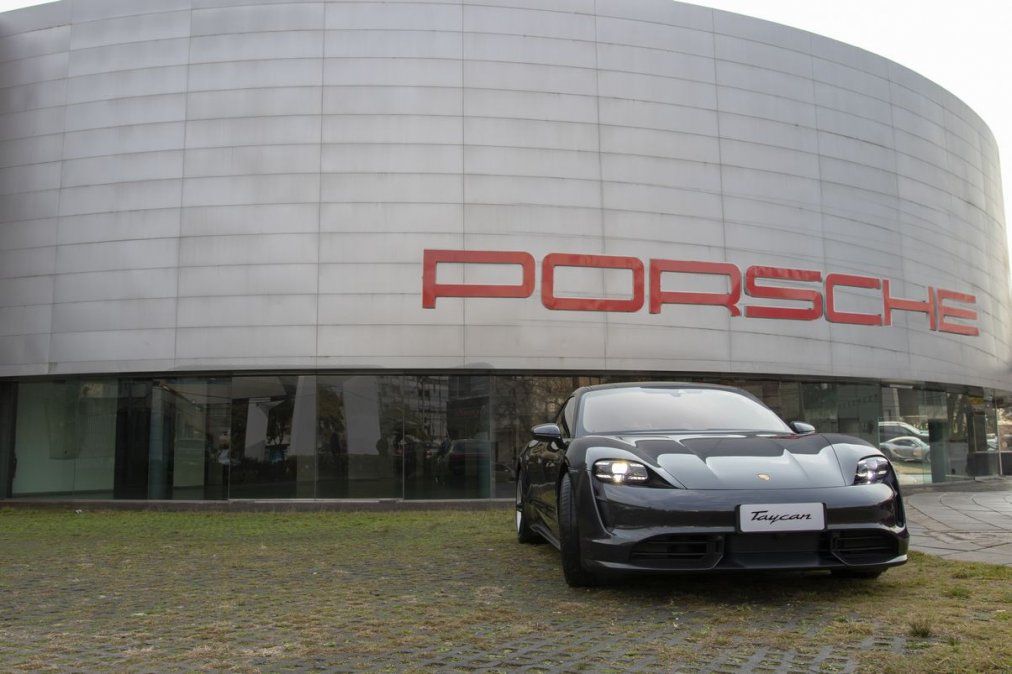 El Porsche Taycan es presentado en Argentina