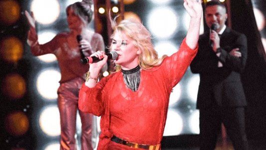 ¡Escándalo en Laflia! Esmeralda Mitre tiene coronavirus y fue el viernes al Cantando 2020