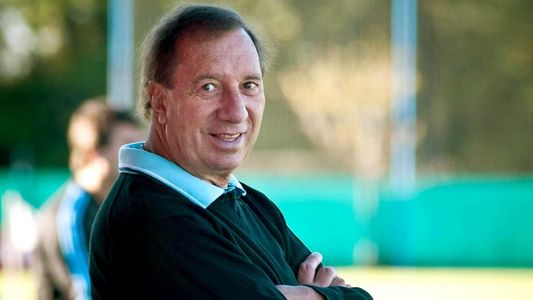 El estado de salud de Carlos Bilardo: Ya está caminando, estamos muy contentos