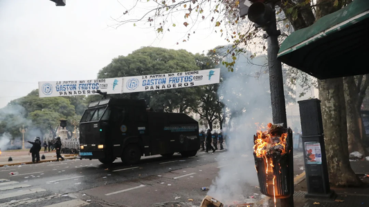 Violencia en el Congreso: cuánto le costará a la Ciudad los destrozos mientras se trataba la Ley Bases