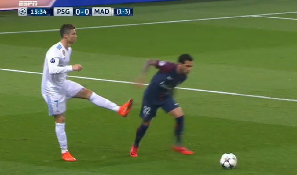 PSG-Real Madrid: la patada sin pelota de Cristiano Ronaldo a Dani Alves y lo mejor del partido de Champions League