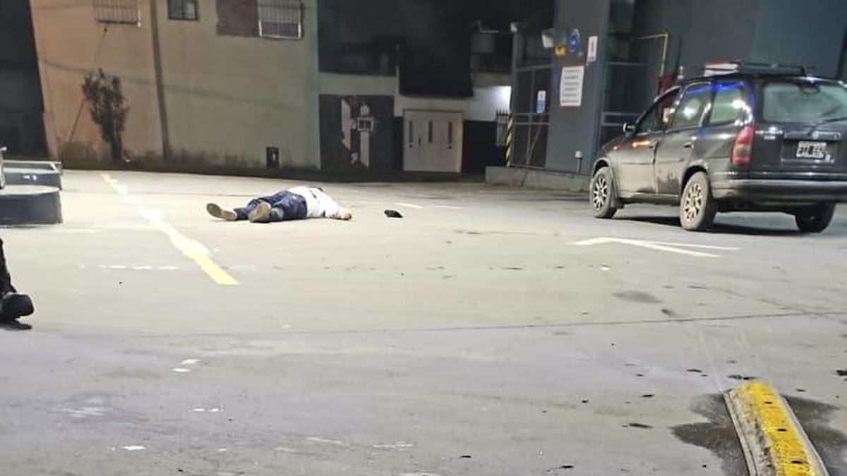 Según la versión policial, dos hombres que se movilizaban en moto le dispararon y ella respondió con su arma reglamentaria. (Foto: Oeste Noticias)