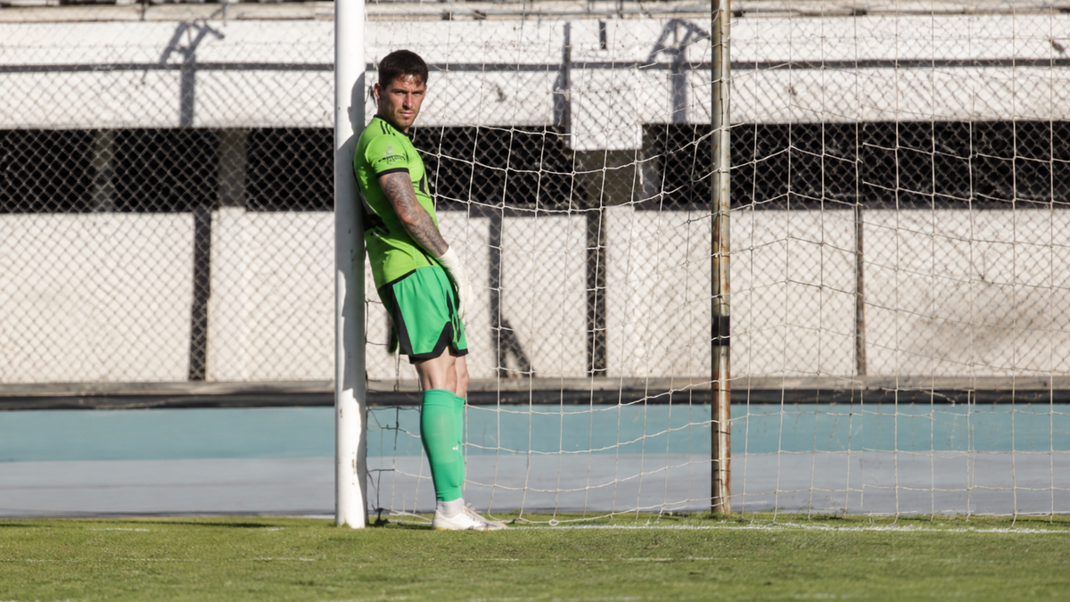 El arquero se enojó e hizo una huelga: el insólito video del jugador que decidió no atajar un penal