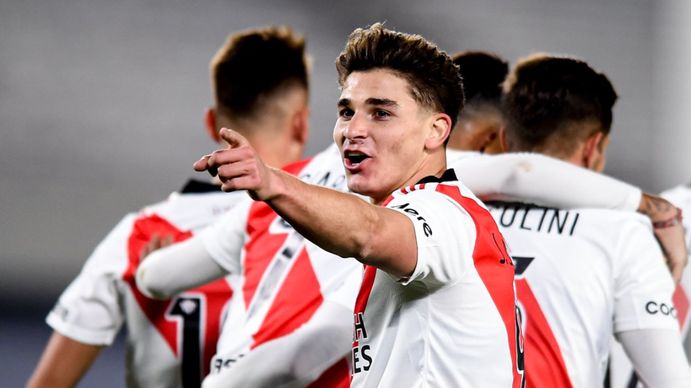 River se recuperó, mostró una mejoría en el juego y le ganó 2-0 a Aldosivi