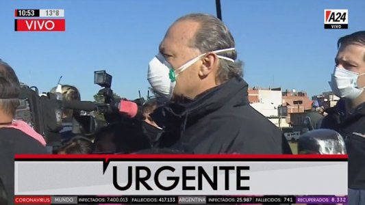 Tras llegar en moto a un corte en la Riccheri, Berni liberó el tránsito y les prometió más seguridad a los vecinos de Villa Madero
