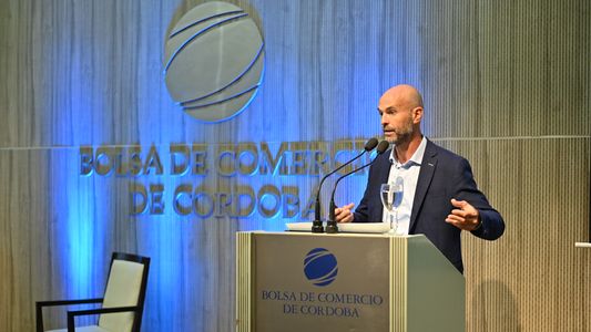 Tarifas aéreas: Guillermo Dietrich se sumó a las low cost para criticar las medidas del Gobierno