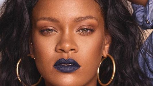 Rihanna lanza nuevo labial denominado PMS (Síndrome Premenstrual)
