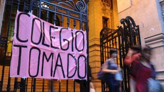 Imputaron a 43 padres de alumnos que tomaron ocho escuelas porteñas